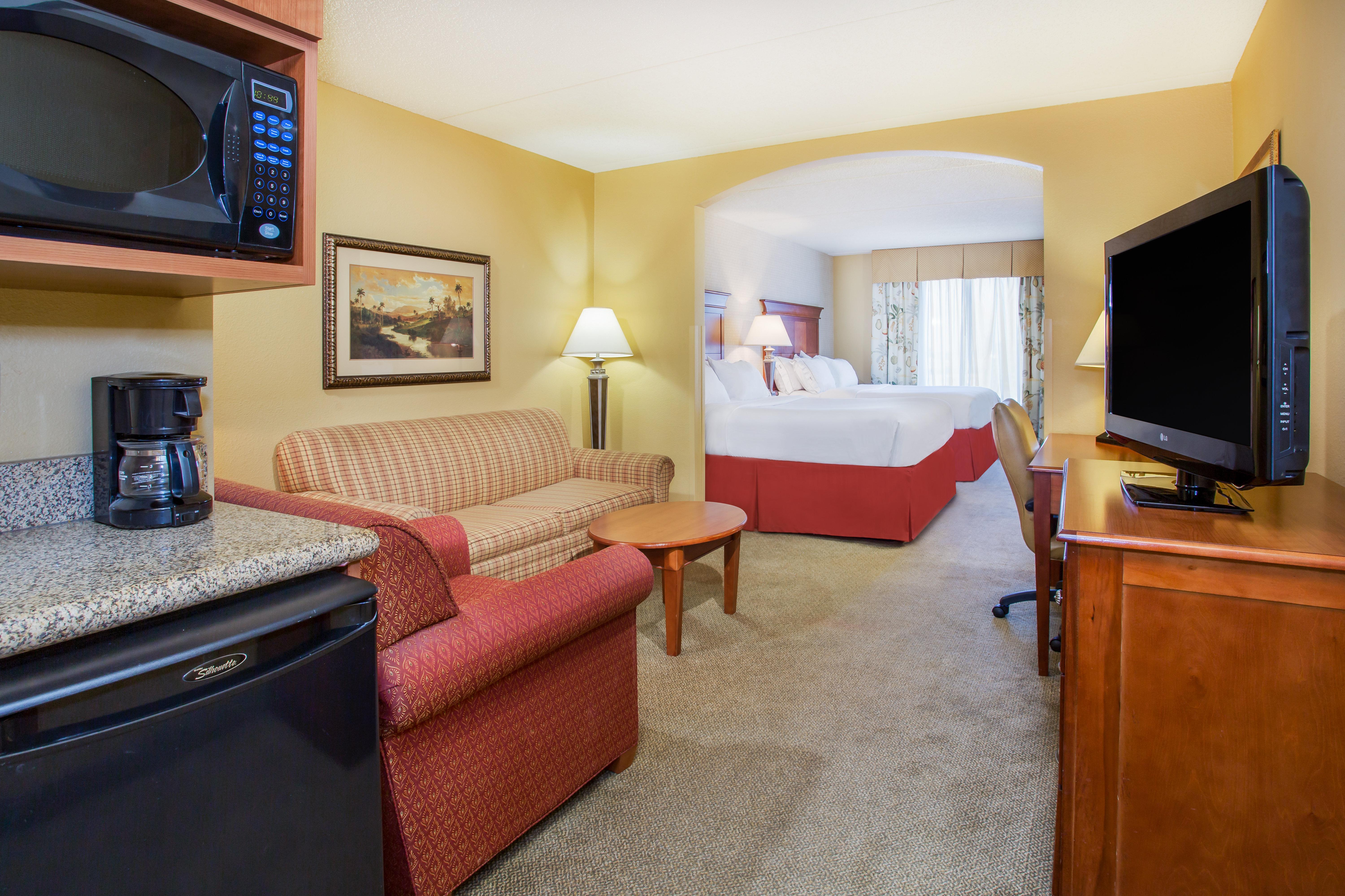 Holiday Inn Express & Suites Bloomington, An Ihg Hotel Екстер'єр фото